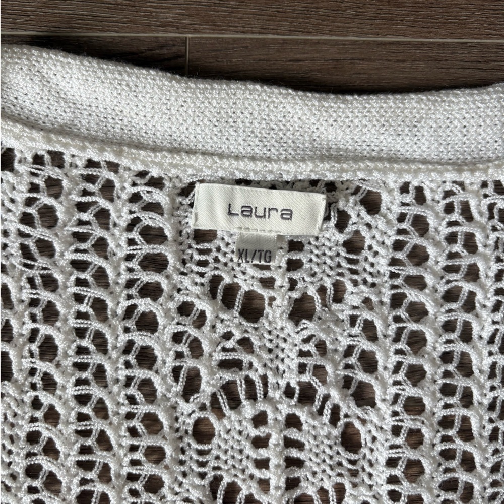 Elegant White Lace Cardigan - Picture 2 of 4